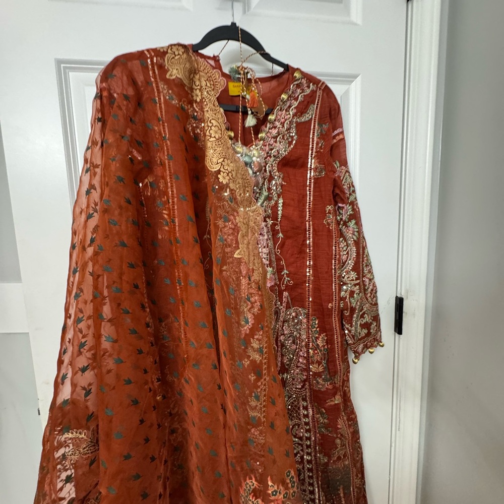 Sana Safinaz - luxury Collection Net Rust Embroidered  (plus Inner piece )